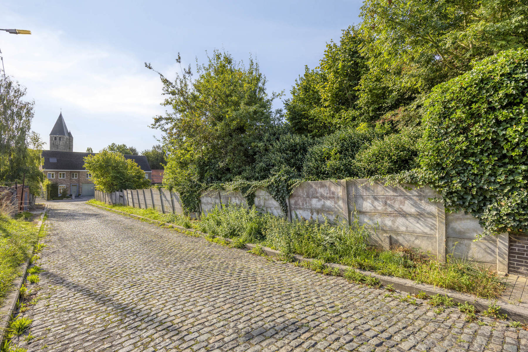 Bouwgrond HOB in rustige straat - photo 3