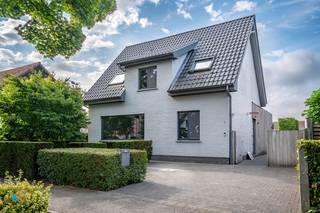 Deze vrijstaande ééngezinswoning met tuin, biedt ruimte, rust en vrijheid.Gelegen net buiten het centrum van Wuustwezel en perfect bereikbaar dankzij...