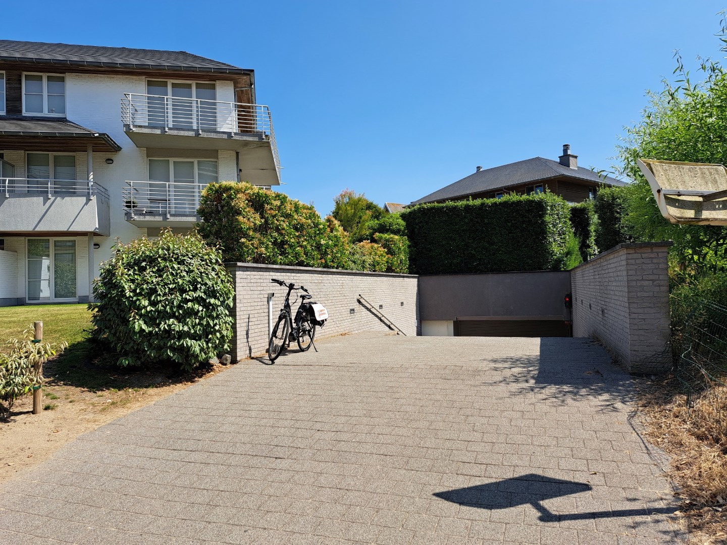 Garage for sale in Koksijde - photo 1
