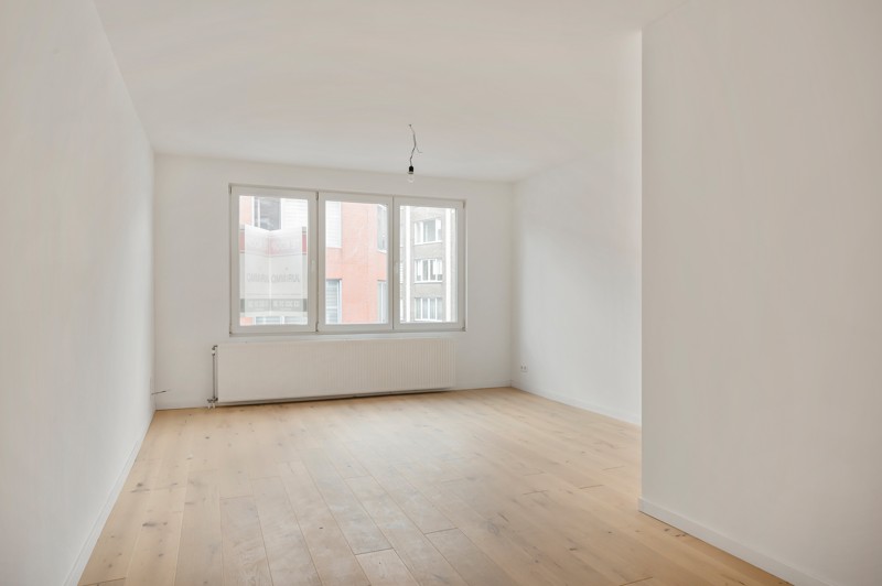 Instapklaar gerenoveerd appartement op de 1ste verdieping - foto 3