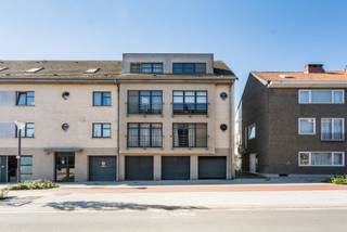 VALIMMAS verkoopt in het volle centrum van Asse dit instapklare duplex-appartement met individuele garagebox. Het appartement omvat een living,...