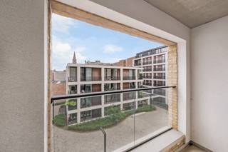 Modern nieuwbouwappartement te koop in Roeselare met gunstige oriëntatie (6% btw mogelijk)Ontdek dit prachtig nieuwbouwappartement, gelegen in het...