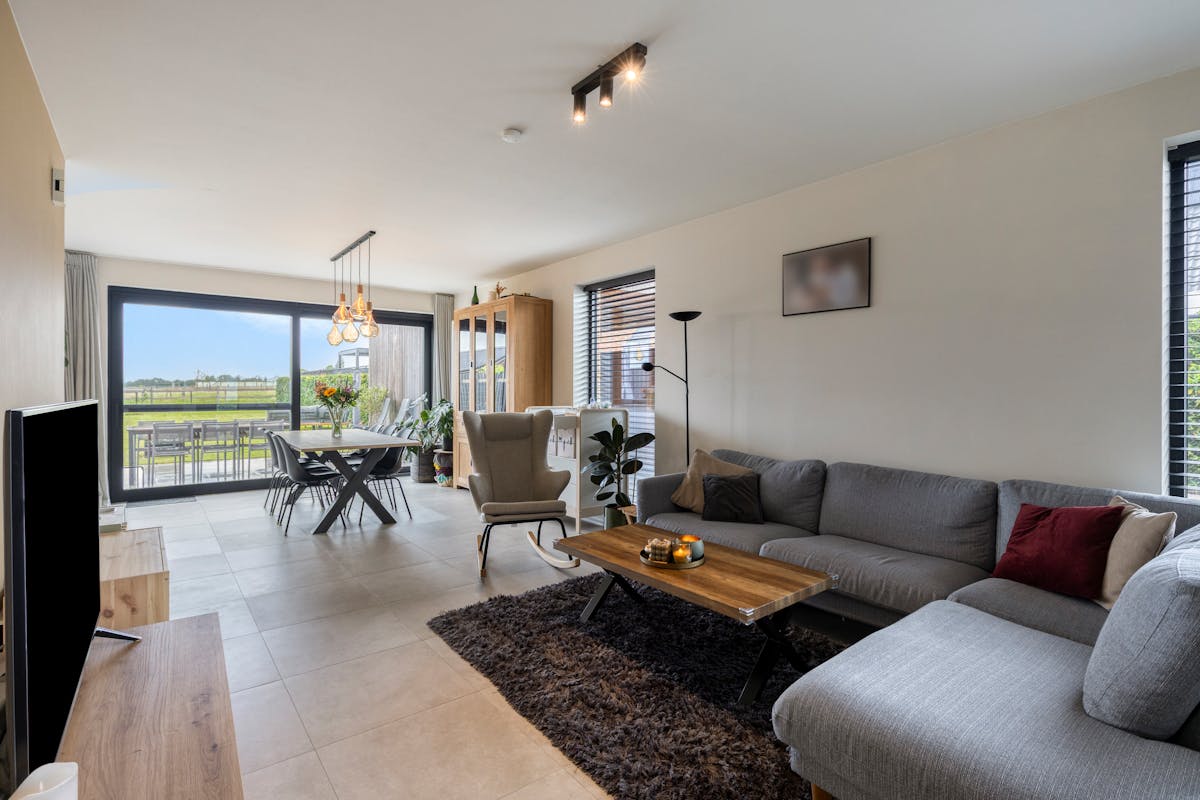 Instapklare halfopen woning met tuin nabij Ieper en de A19 - foto 4