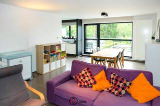 Op zoek naar een instapklaar en goed gelegen appartement in Tienen? Dit lichtrijke tweeslaapkamerappartement combineert een moderne afwerking...