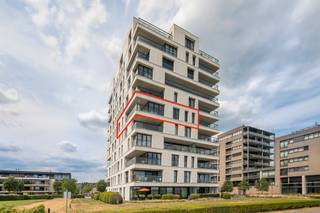 Luxe appartement met Scheldezicht op de Zaat in Temse.De ruime hoeveelheid lichtinval, de twee ruime slaapkamers waarvan één met een aansluitende...