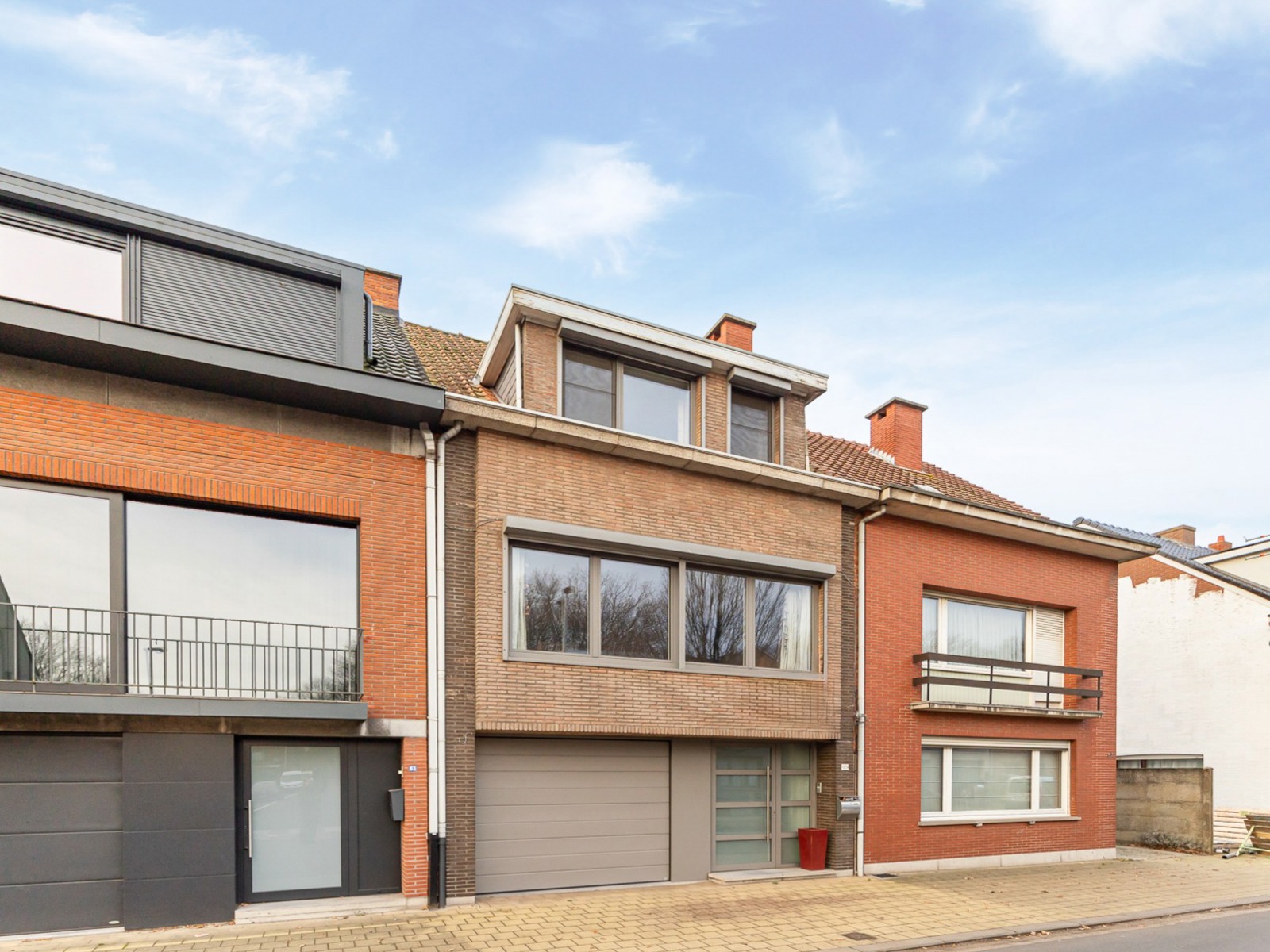 Charmante bel-etagewoning met groene tuin in hartje Kapellen - foto 1