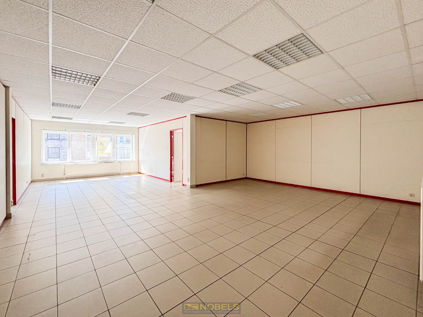 TE HUUR, ruim en veelzijdig handels- en commercieel pand in het centrum van Oudenaarde - foto 5