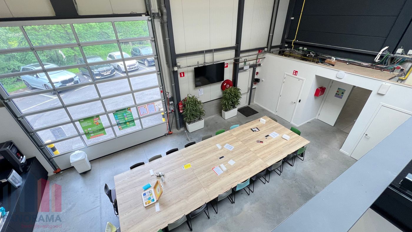 Kantoorruimte van 525 m² met magazijn van 144 m² in Turnhout-West vlak bij E34 - photo 4