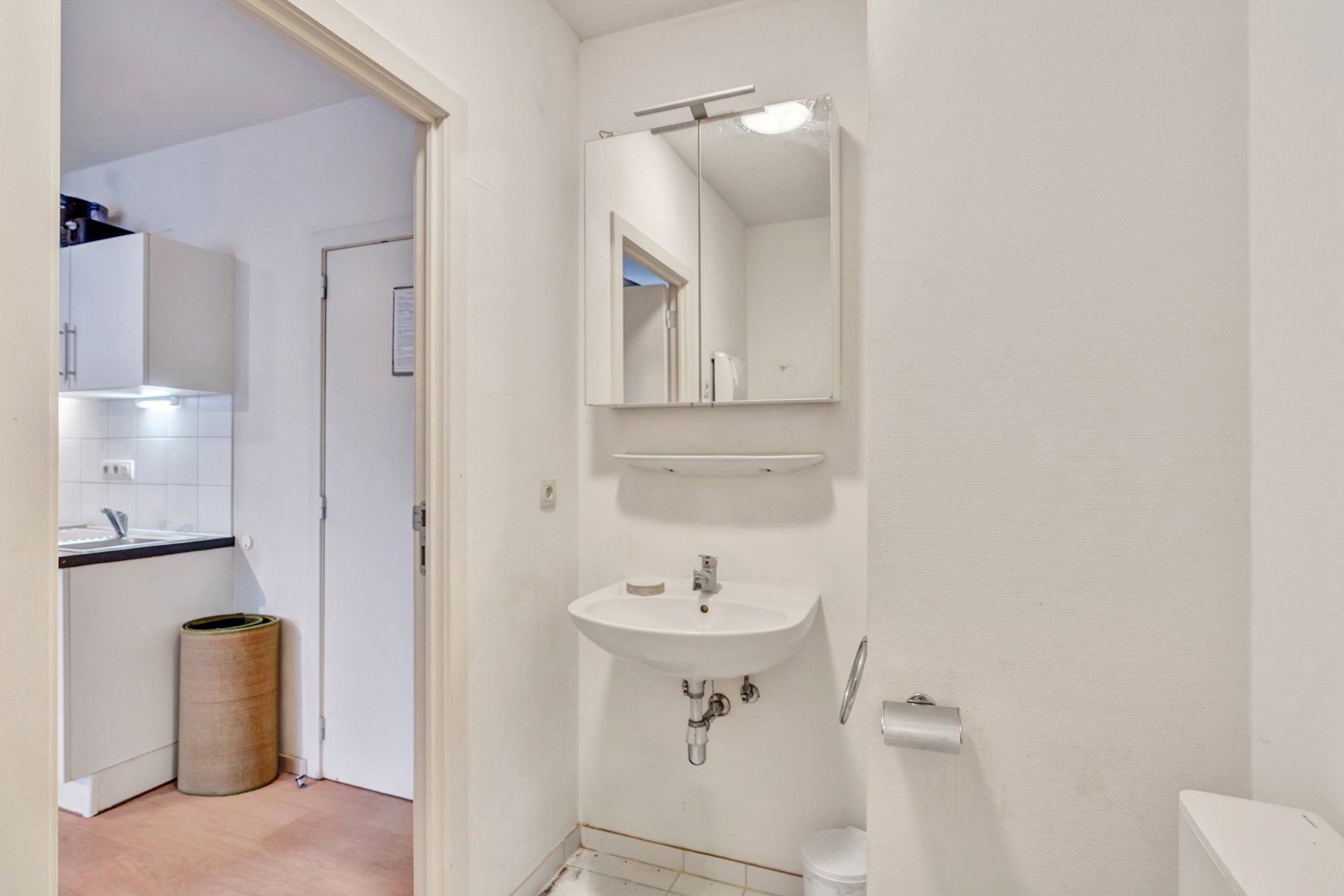 Gemeubelde studio bij Madou ! - foto 5