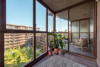 Eénslaapkamer in recent gebouw 'Huis aan de Kade' naar ontwerp van architecten Robbrecht en Daem, met giga terras.Ideaal gelegen nabij het Zuid,...