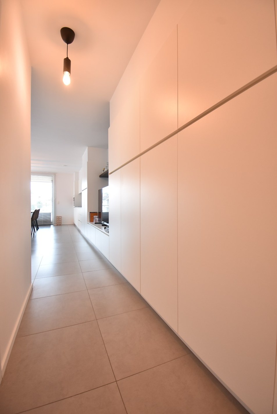 Knap en zeer degelijk afgewerkt twee-slaapkamer appartement met terras in hartje Hoeselt - foto 5