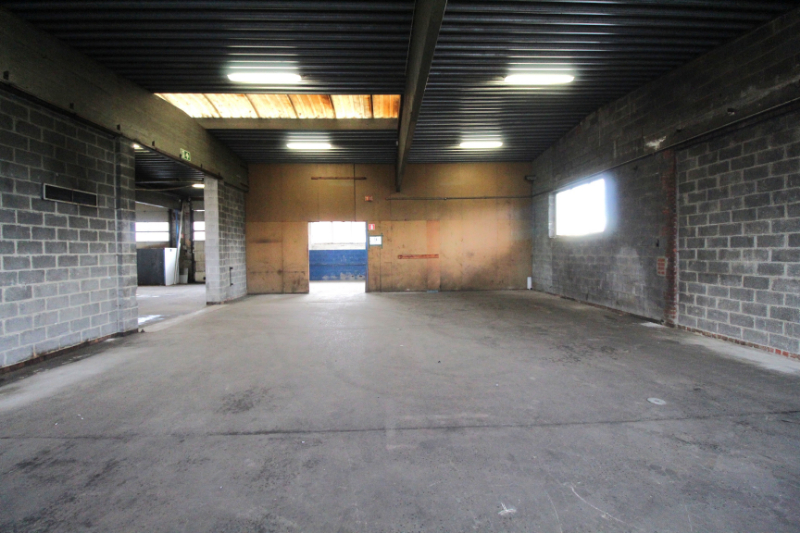 Opslagplaats te huur nabij oprit autostrade te Izegem - foto 4