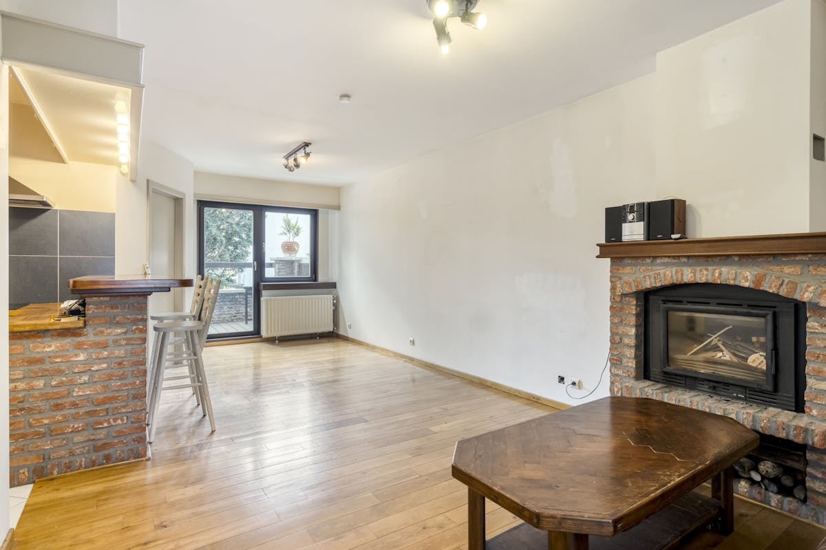 Opbrengsteigendom met garage en 3 appartementen te koop - foto 4