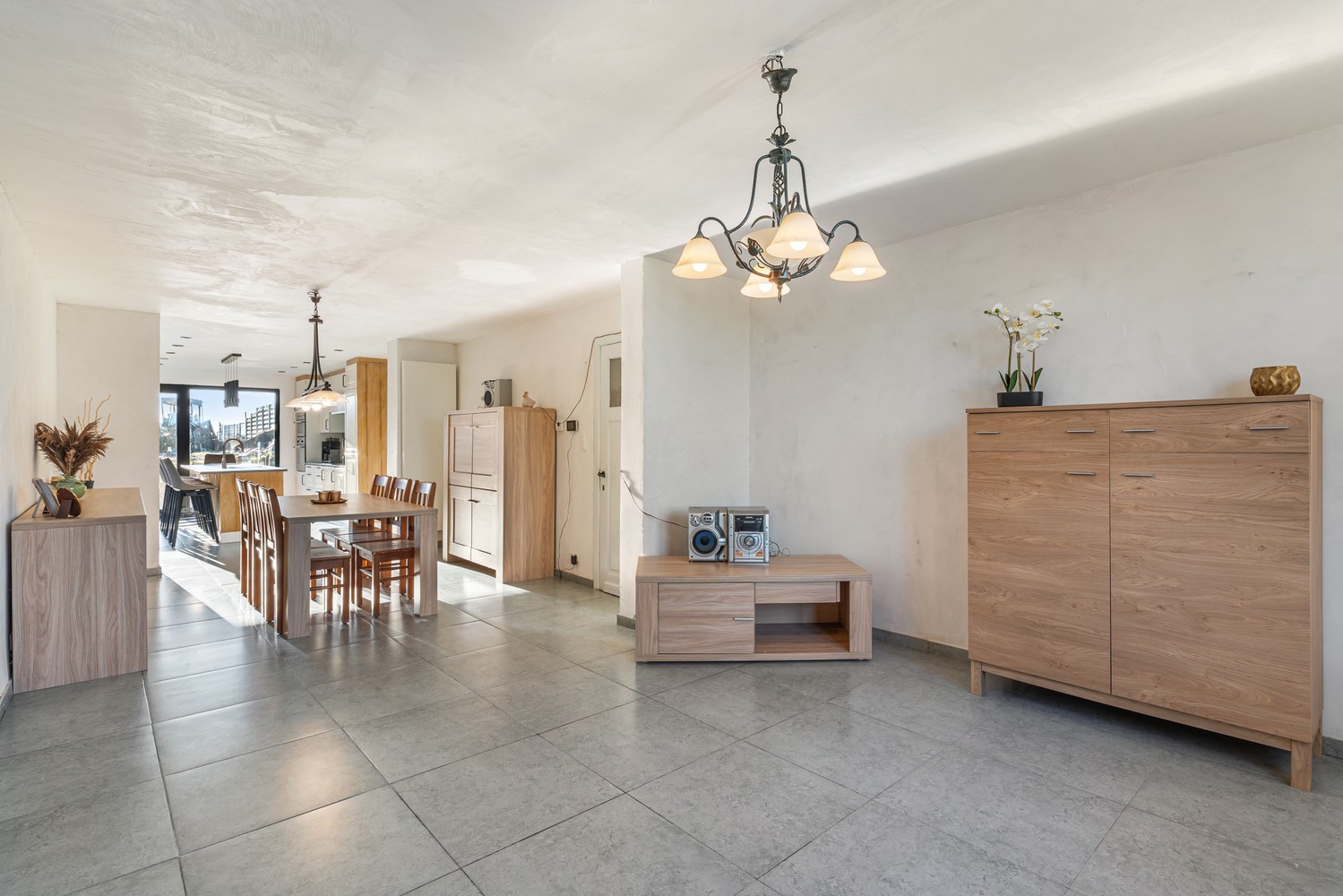 Instapklare, volledig gerenoveerde woning met tuin en groen uitzicht te Tienen - foto 5