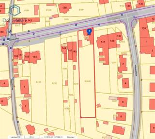 <h3><span>Projectgrond met potentieel voor open of 2 halfopen bebouwingen Topligging aan station Lierde</span></h3><p><span>Bent u op zoek naar een investeringskans op een gunstig gelegen perceel? Deze eigendom, momenteel bebouwd met een te renoveren woning, biedt een uitstekende kans voor (her)ontwikkeling tot één open bebouwing of twee halfopen woningen.</span></p><p><span>Gelegen </span><span>recht tegenover het station van Lierde</span><span>, geniet deze locatie van een uitstekende bereikbaarheid met openbaar vervoer en wagen, wat het extra aantrekkelijk maakt voor toekomstige bewoners.</span></p><p><span>Troeven van het perceel:</span></p><ul><li><span>Totale perceeloppervlakte geschikt voor </span><span>splitsing in 2 bouwgronden</span></li><li><span>Geschikt voor </span><span>1 open bebouwing</span><span> of </span><span>2 halfopen woningen</span></li><li><span>Straatbreedte en perceeldiepte bieden verschillende bouwmogelijkheden</span></li><li><span>Aansluiting op nutsvoorzieningen aanwezig (momenteel bebouwd)</span></li><li><span>Interessante ligging voor pendelaars, jonge gezinnen of investeringsprojecten</span></li></ul><p><span>Extra info:</span></p><ul><li><span>Te renoveren woning met EPC-label F aanwezig op het perceel</span></li><li><span>Volledige vernieuwing van elektrische installatie vereist</span></li><li><span>Sloop en herontwikkeling kunnen overwogen worden voor optimaal rendement</span></li></ul><p><span>Interesse in deze ontwikkelingskans? Contacteer ons via de advertentie wij nemen persoonlijk contact op om de mogelijkheden toe te lichten.</span></p>