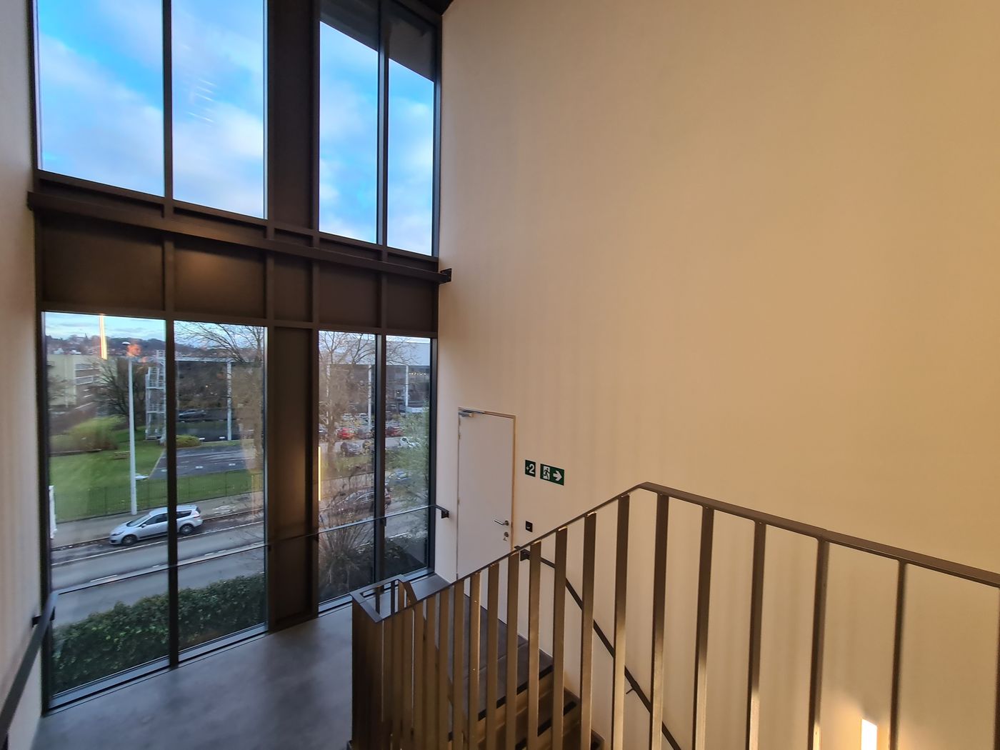 400 m² nieuwbouw &amp; lichtrijke kantoren vlakbij de R0 te Drogenbos - foto 3