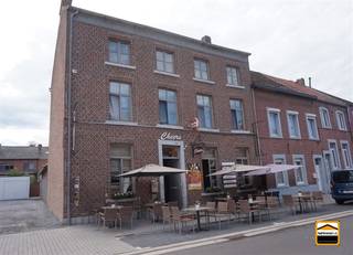 Authentieke herenwoning in het centrum van Tongeren met goedgekeurdeplannen voor het verbouwen naar 3 appartementen Deze goed gelegen herenwoning is...