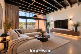 BEZOEKMOMENT WOENSDAG 16/9 TUSSEN 16U30 EN 18U30. INSCHRIJVEN KAN VIA ONZE WEBSITE.<br /><br />Welkom in deze aangename en lichtrijke woning gelegen in de Gelaagstraat 85 te Steendorp. Deze woning combineert een aangename leefruimte, een praktische indeling en een uitstekende ligging, vlak bij de Scheldedijk en het centrum van Temse.<br /><br />Via de aparte inkomhal komt u in de open en lichtrijke leefruimte met eetplaats. Dankzij de grote raampartijen geniet u hier van een aangename natuurlijke lichtinval en een prachtig zicht op de achterliggende omgeving. De woning werd in 2018 volledig gerenoveerd, waarbij de nodige aandacht werd besteed aan comfort en hedendaagse woonkwaliteit.<br /><br />De woning beschikt verder over drie slaapkamers en een badkamer. Dankzij de zuidwestgerichte ligging kunt u gedurende een groot deel van de dag genieten van de zon.<br /><br />Een extra troef is het praktische tuinhuis, dat rechtstreeks toegang biedt tot de servitudeweg die tussen de tuinen loopt en uitkomt in de Warandestraat, vlak aan de Scheldedijk. Dit is bijzonder handig voor fietsers.<br /><br />Ook op technisch vlak heeft deze woning heel wat te bieden. Met een EPC-label B, conforme elektriciteit en een asbestveilig attest bent u alvast verzekerd van een goede technische basis.<br /><br />De ligging is een absolute troef. U woont vlak bij de Scheldedijk, ideaal voor wandelingen en fietstochten, terwijl ook het centrum van Temse met winkels, scholen, horeca en andere voorzieningen vlot bereikbaar is.<br /><br />Troeven: <br />- Lichtrijke woning<br />- Totale renovatie 2018<br />- prachtig zicht<br />- EPC-label B<br />- Elektriciteit conform<br />- Asbestveilig<br /><br />Interesse? Contacteer ons via 052/46.38.03 of info@uw-huis.be voor meer informatie of een bezoek ter plaatse.<br /><br />* in deze advertentie zijn er impressiefoto’s gebruikt en dienen uitsluitend ter illustratie*