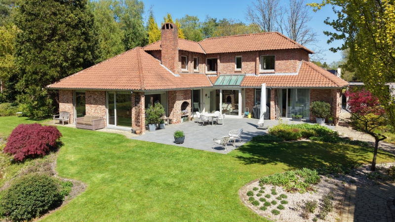 Exclusief gelegen villa van 345m² op 30 are met grote vijver - photo 4