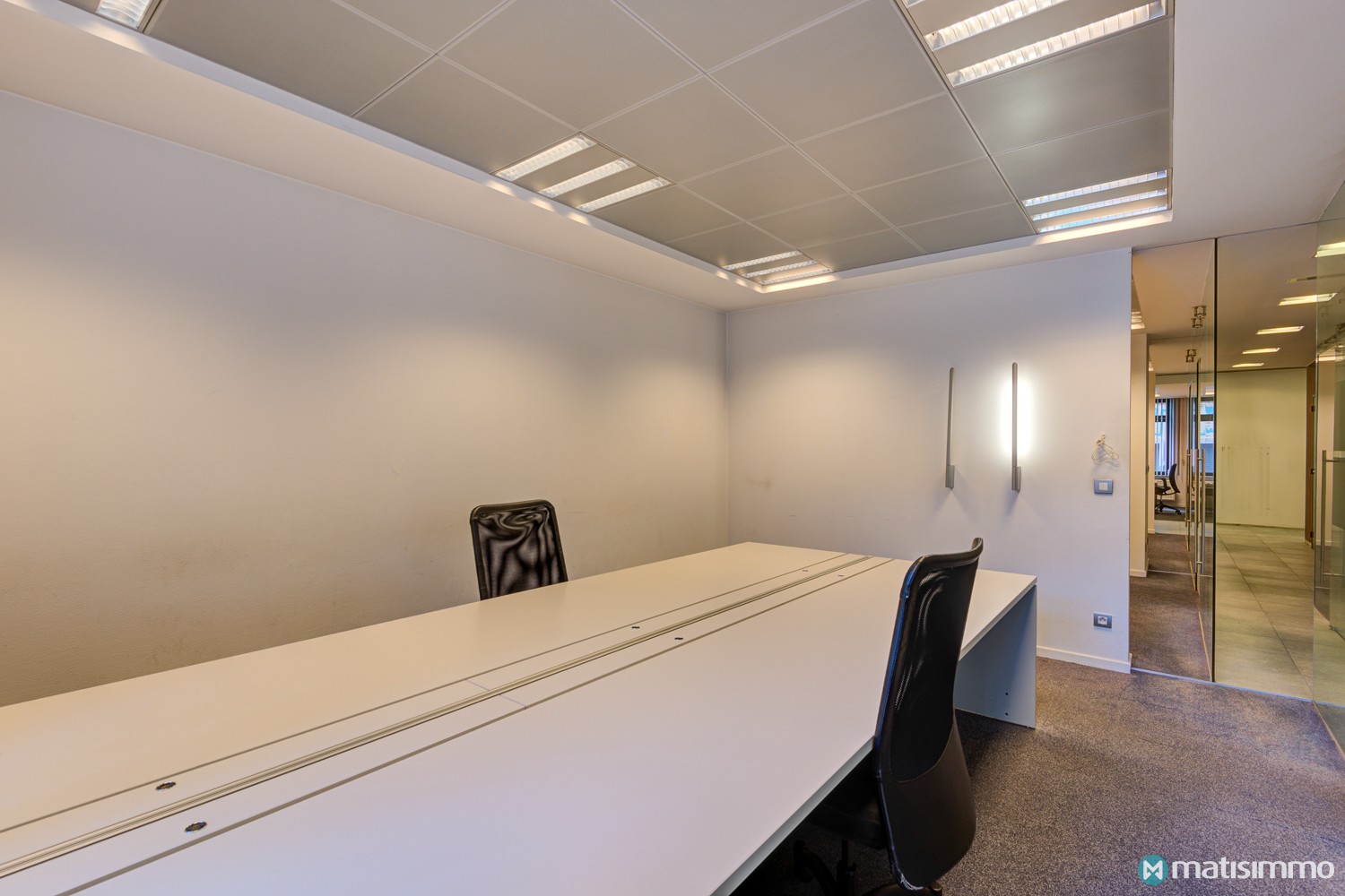 RUIME KANTOORRUIMTE (109M2) MET KEUKEN EN PARKEERPLAATSEN OP CENTRALE LIGGING TE HASSELT - foto 5