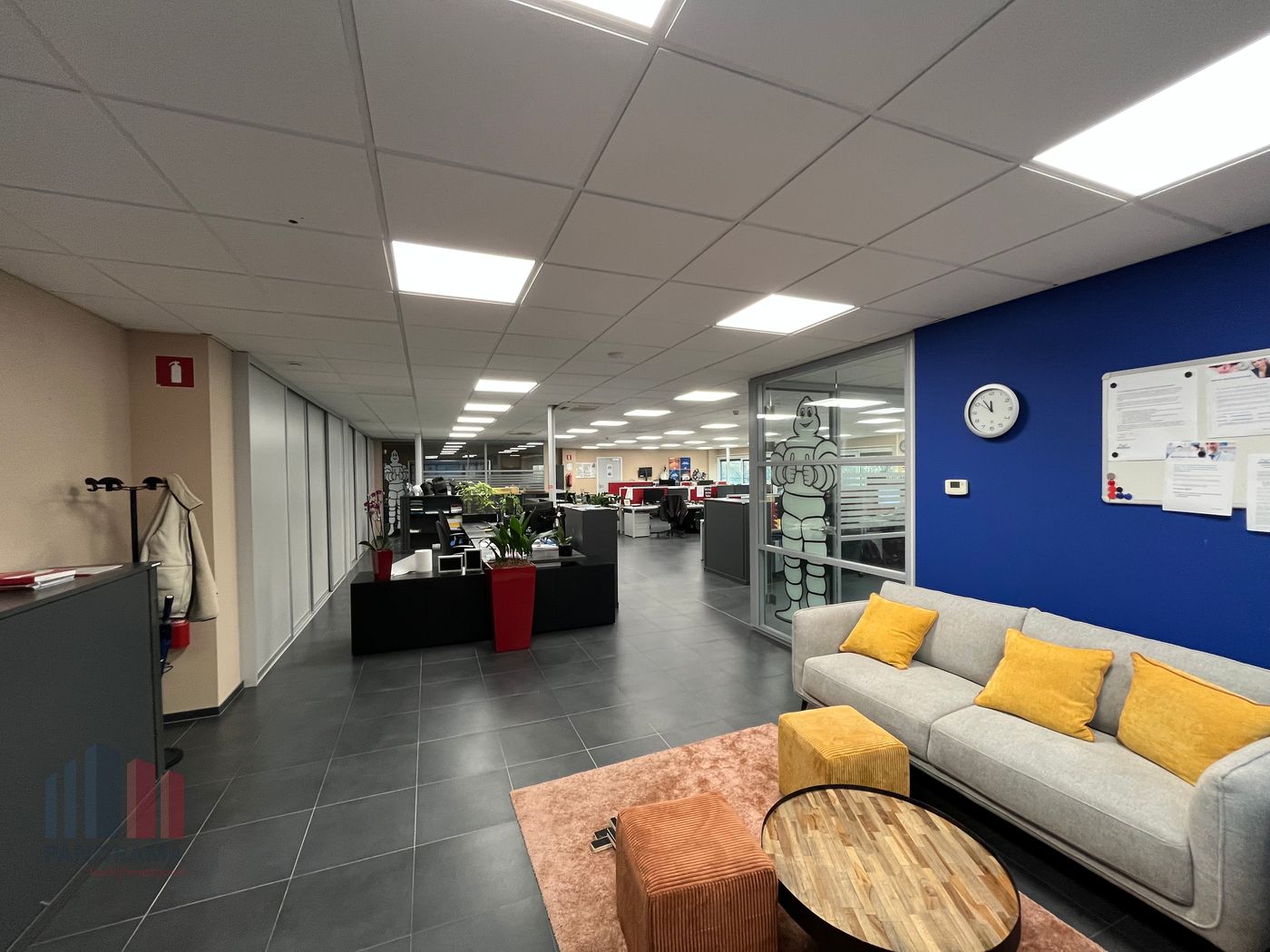 Veelzijdig kantoorgebouw van 505 m² op toegankelijke locatie in Desteldonk - foto 4