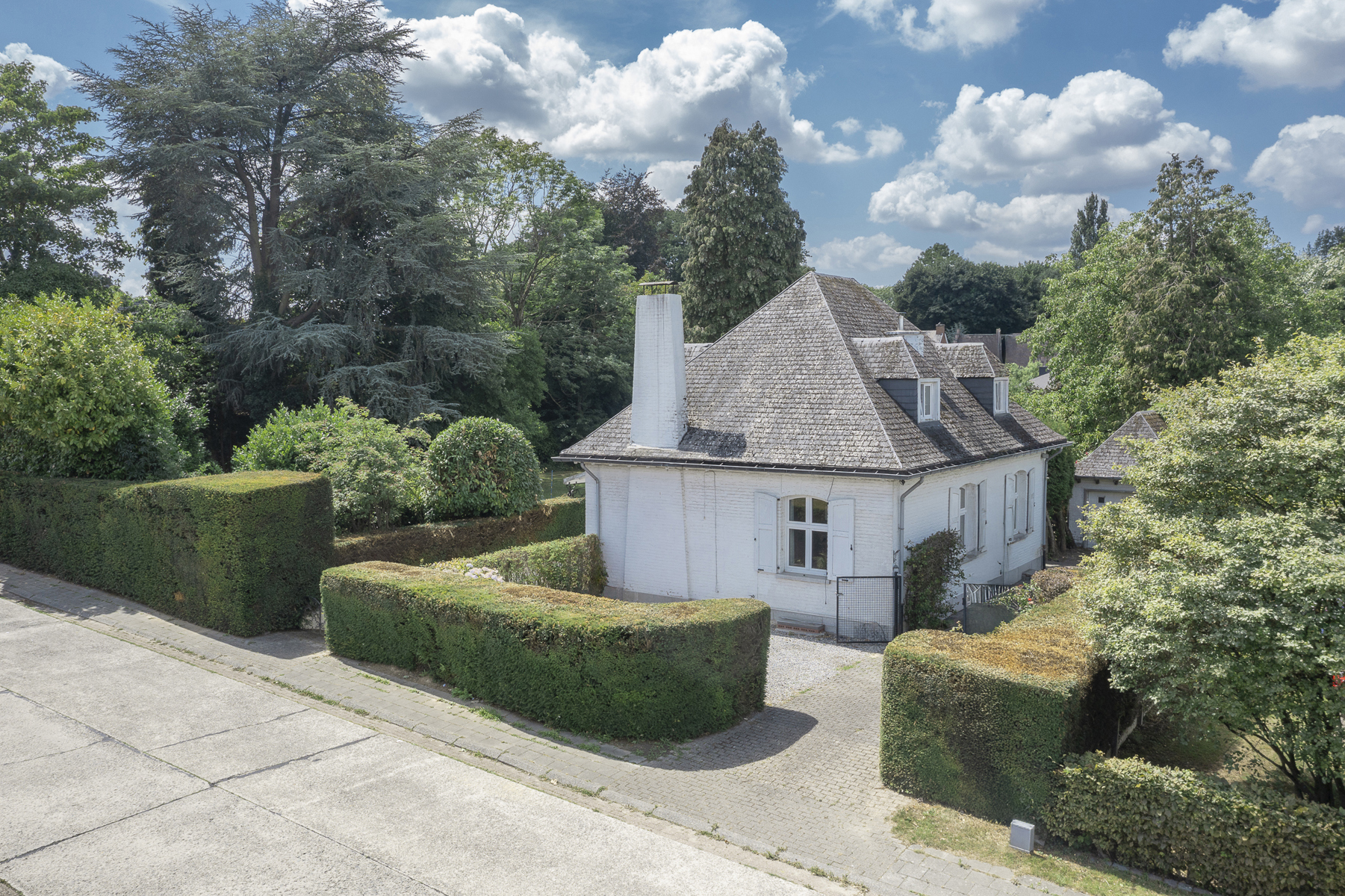 Statige villa met potentieel op toplocatie in Schepdaal. - foto 1