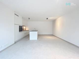 Mail: rent.brussels@weinvest.be Tel: 02/3155173We Invest is proud to present this charming terraced house, located in the heart of the Mench...