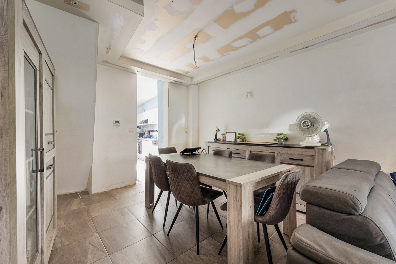 Te renoveren woning met 3 slpk en tuin te Willebroek! - foto 4