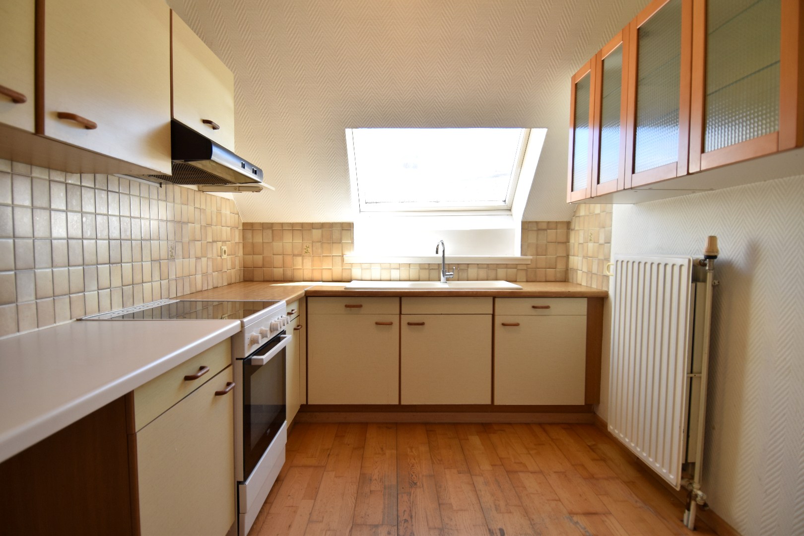 Ruim en lichtrijk 2-slaapkamerappartement (mogelijkheid tot meer) nabij centrum Zwevegem - foto 2