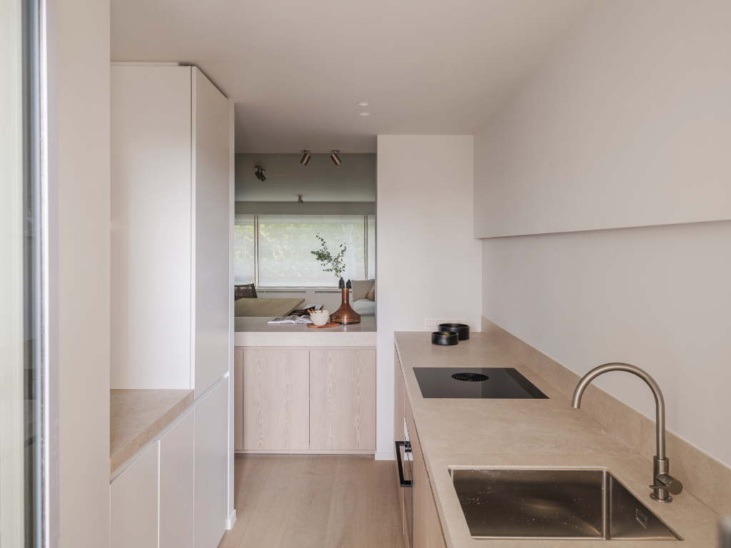 Exclusief gerenoveerd appartement met frontaal zicht op het Citadelpark - photo 5