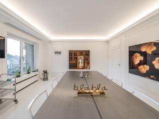 Voor het Square du Bois, eigentijds appartement van ± 346 m², volledig gerenoveerd in 2010 met aandacht voor detail.Dit appartement beslaat de gehele...