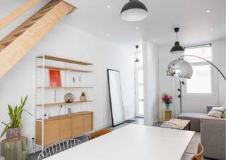 Instapklare lichtrijke woning met zonnige buitenruimteKIJKDAGEN: VRIJ 1 mei, ZA 2 mei en ZO 3 mei (telkens tussen 10 en 16u - enkel op afspraak)Op...