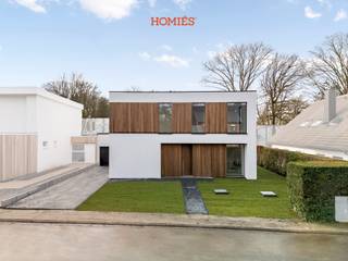 In een rustige en groene omgeving in het gegeerde Heverlee bevindt zich deze prachtige villa die comfort, ruimte en energiezuinig wonen...