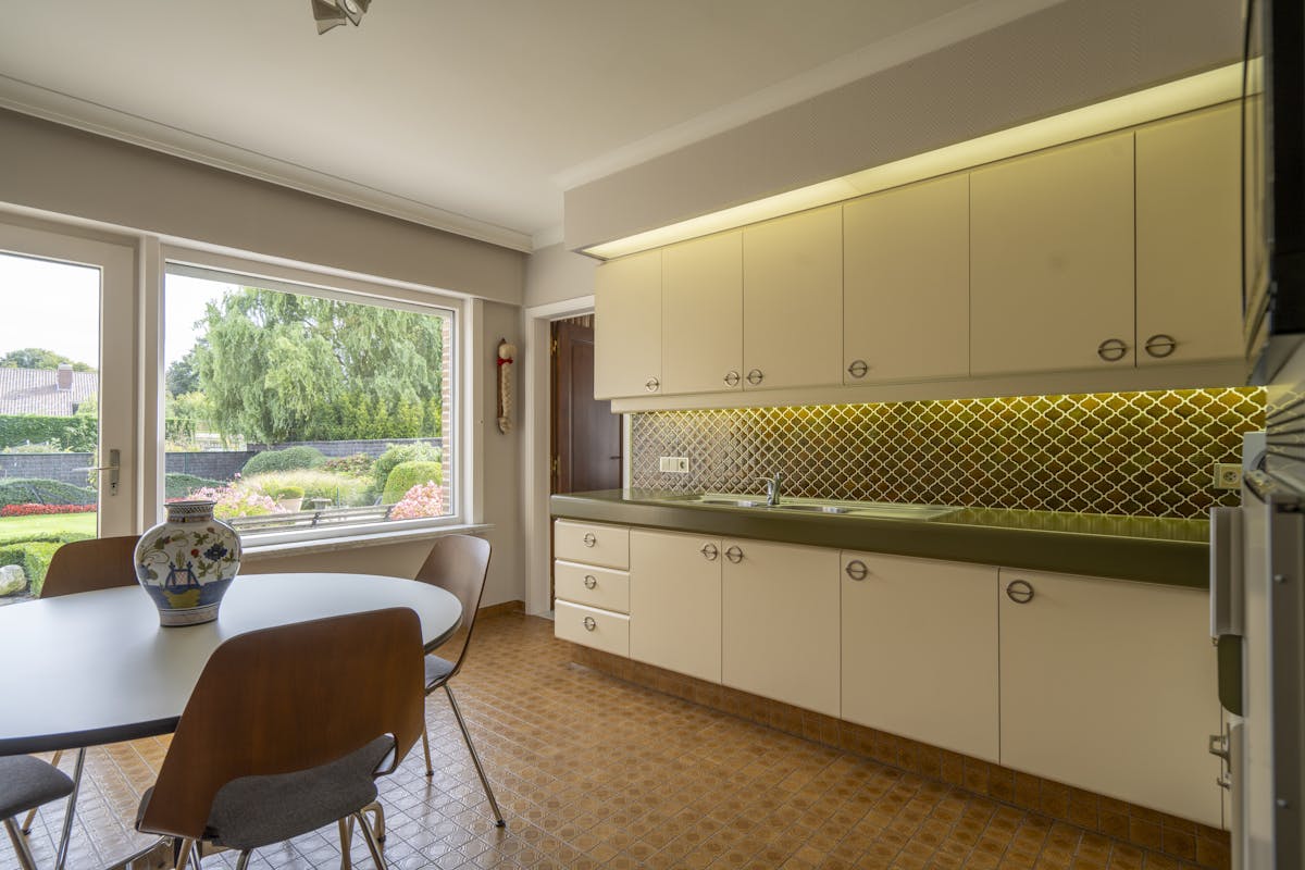 Spacieuse villa de 4 chambres à vendre à Wevelgem - photo 4