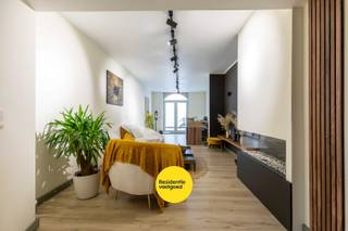 Uniek gerenoveerd pand met 3 entiteiten in hartje NieuwpoortWoonst met praktijkruimte of studio in het centrum van Nieuwpoort-stad, op wandelafstand...