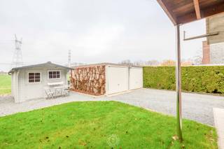 Deze mooie opbrengsteigendom van 3 appartementen is gelegen vlakbij het centrum van Rupelmonde. Scholen en winkels zijn op wandelafstand...