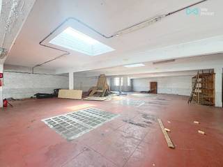 🇳🇱 TE KOOP – MAGAZIJN MET WOONVERGUNNING | CLEMENCEAULAAN, ANDERLECHT🏗 Magazijn van 1.000 m² | 🧱 3 plateaus van ±330 m²📄 Vergunning toegekend...