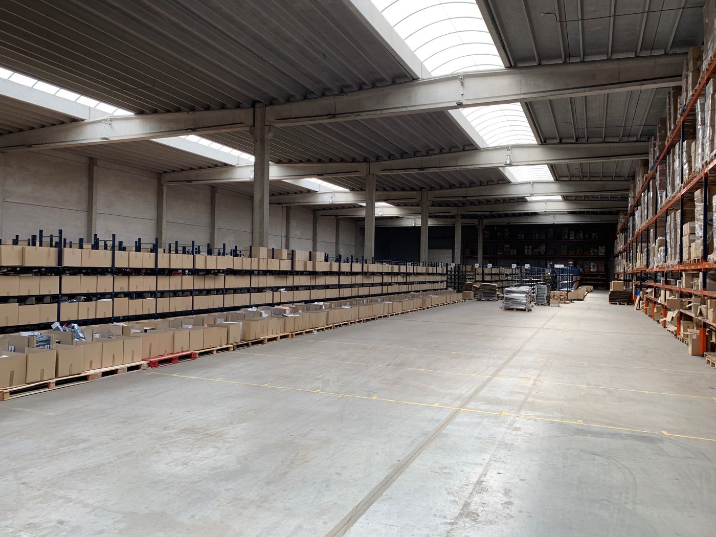 Industriële site: 22.223 m² opslagruimte te huur - photo 5