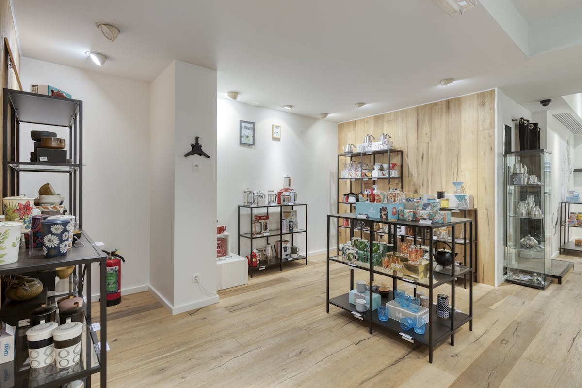 Patrimoniumvennootschap met handelspand en 2 appartementen - foto 3