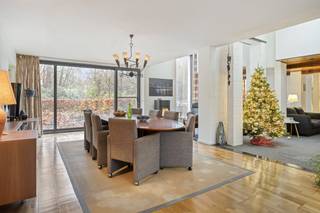 Ce bien est proposé via la formule de pré-vente. Du XX/XX/2025 au XX/XX/2025 au XX, vous pouvez venir visiter la maison sur rendez-vous et faire une offre. Le prix indiqué est un prix initial. Pour plus d'informations, veuillez contacter joy.van.uffelen@dewaele.com ou le 03 666 66 66.Cette propriété unique à vendre à Schilde vous intéresse ? N'hésitez pas à nous contacter. L'agence immobilière Dewaele de Deurne sur la Turnhoutsebaan est heureuse d'être à votre service. Vous souhaitez une estimation gratuite de votre propriété ? appelez-nous pour une conversation informelle au 03/666.66.66 ou envoyez un mail à deurne@dewaele.comInformations sur l'urbanisme : sur demandeEPC Nazareth Drive 9 : XXX kWh/ (m²/an)