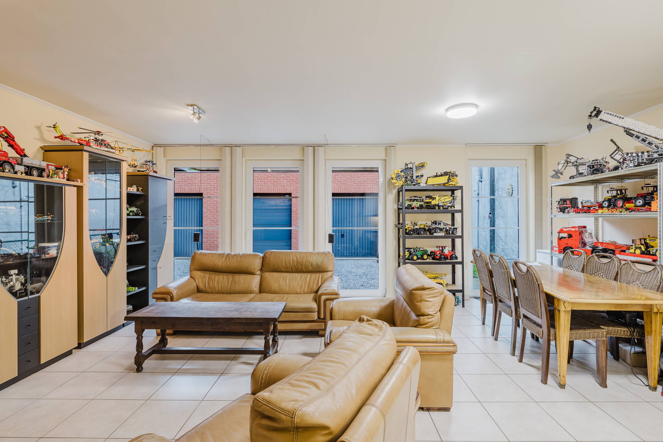 INSTAPKLAAR GELIJKSVLOERS APPARTEMENT MET GARAGE &amp; STADSTUIN - foto 5
