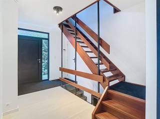 CO IMMO VERHUURT PRACHTIG GERENOVEERDE VILLA IN ZAVENTEM. Op zoek naar hedendaags comfort voor een groot gezin of een ideale oplossing voor...