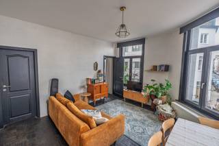 Gezellig lichtrijk appartement aan het bruisende park Spoor Noord. Het appartement op de eerste verdieping maakt deel uit van een kleinschalig gebouw. Alle appartementen werden 6 jaar geleden gerenoveerd.<br /><br />Het appartement (41m²) heeft een badkamer met toilet, 1 slaapkamer, een keuken, een hal, een leefruimte en een aparte berging (3m²) in de kelder. Er is ook een plaats voorzien voor een wasmachine.<br /><br />- Alle energiemeters zijn apart<br />- Geen algemene kosten<br />- EPC C<br />- Elektriciteit conform<br /><br />Op wandelafstand van park spoor noord en het centraal station en vlakbij het eilandje en het stadscentrum zit je in de perfecte buurt.<br /><br />Interesse?<br />| Mail naar tulpstraat23@hotmail.com voor meer info of een afspraak!<br /><br />Foto's: Lars Wittel & Alec Courtin