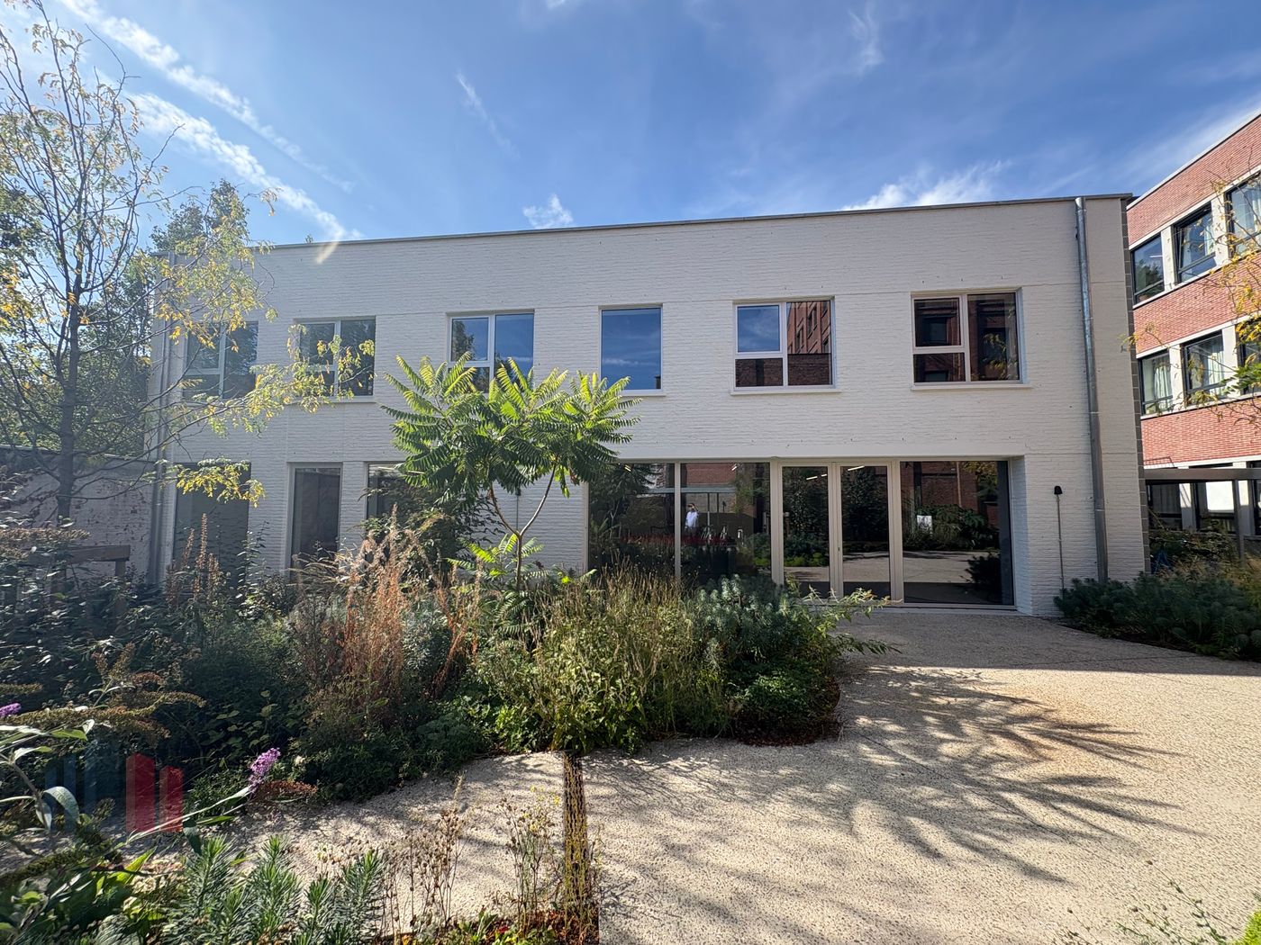 266 m² lichtrijke kantoren nabij Gentse binnenring - foto 1