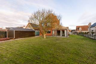 Cette maison familiale ouverte à rafraîchir est située dans un quartier calme et résidentiel de Maldegem et offre de nombreuses possibilités pour...