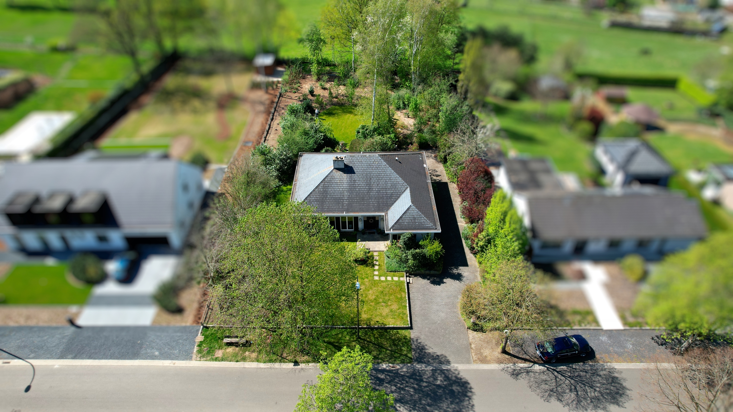 Woning met 3 slpks gelegen op een perceel van 1950 m² - foto 1