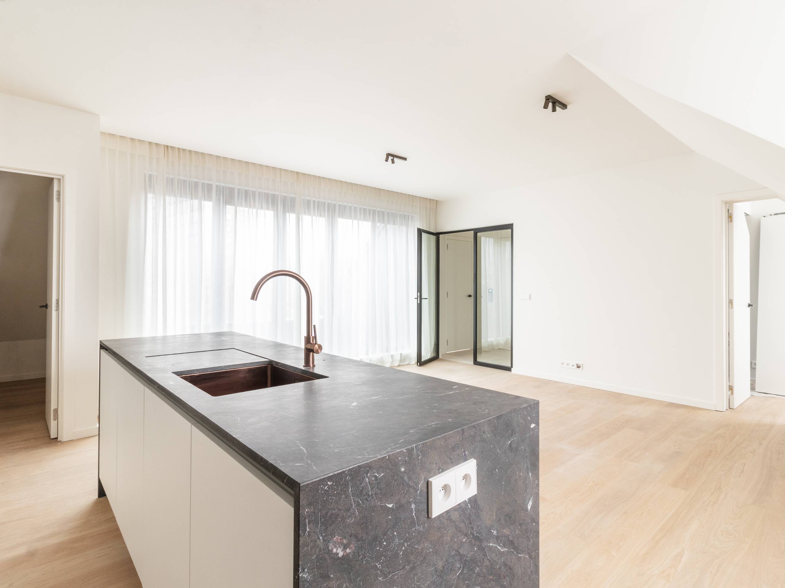 Apartment for rent in Wilrijk with 2 bedrooms - photo 4