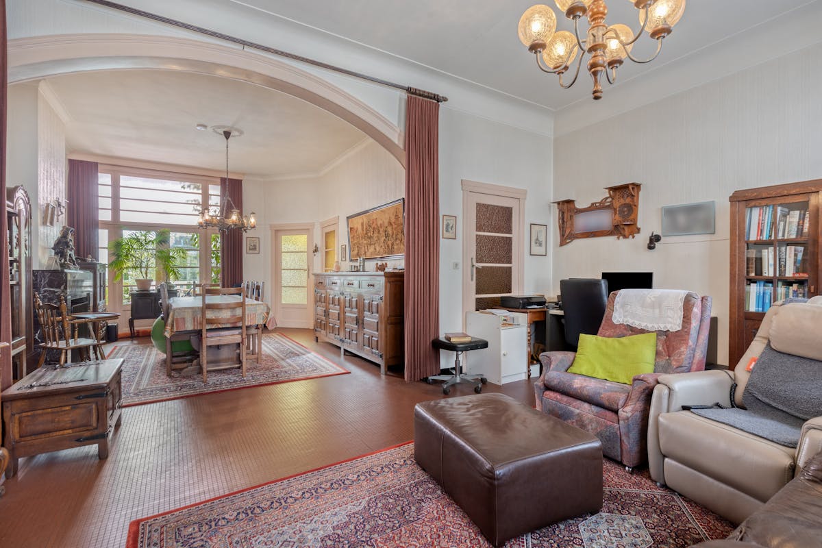 Charmant huis met ruime en zonnige tuin te koop in Merksem! - foto 4