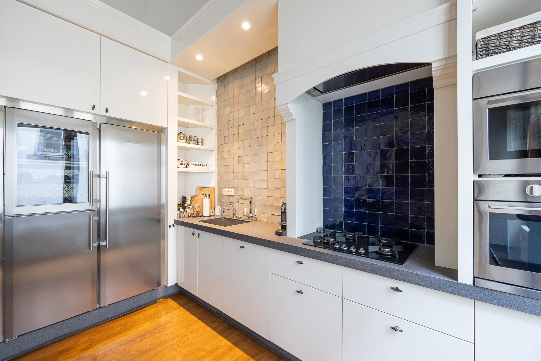 ANTWERPEN-CENTRUM - Majestueus karaktervol appartement - foto 3