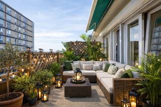 Dit dakappartement staat te koop in de Mechelsesteenweg in Antwerpen, op wandelafstand van het centrum. In de onmiddellijke nabijheid vind je...